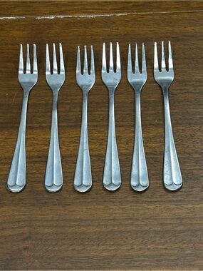 Rogers Jefferson Manor Stainless Steel 6 Appetizer Shrimp Forks  5 1/2"